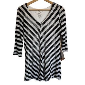 NWT Miraclebody by Miraclesuit Black & White Stripe Top Medium